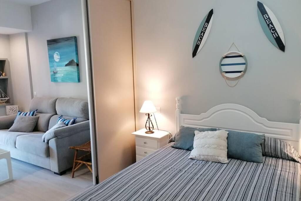 42 Eurosol, A 5 Min Carihuela Apartament *